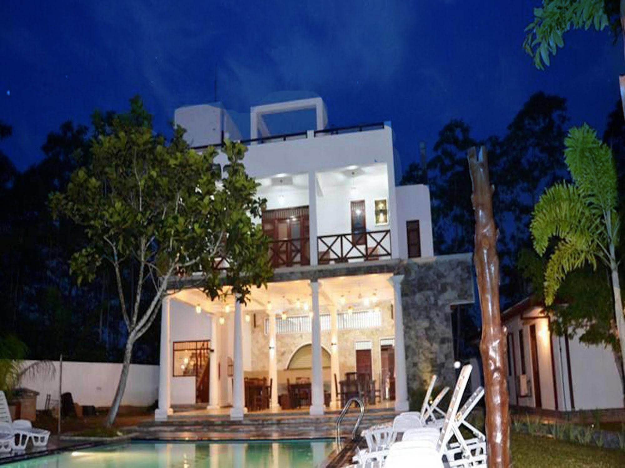 Fort Edge Retreat Unawatuna Bagian luar foto